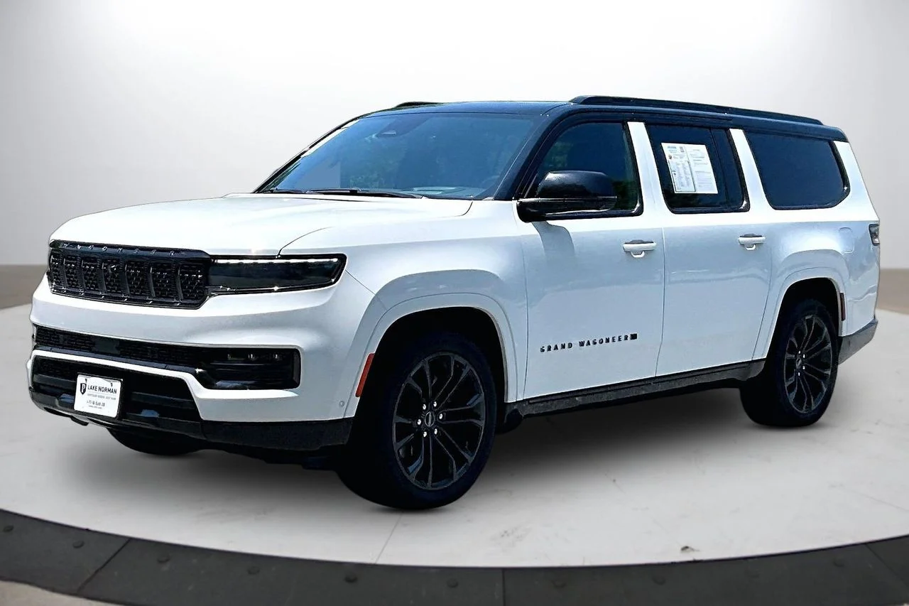 Certified Used 2024 White Jeep Series II image 4