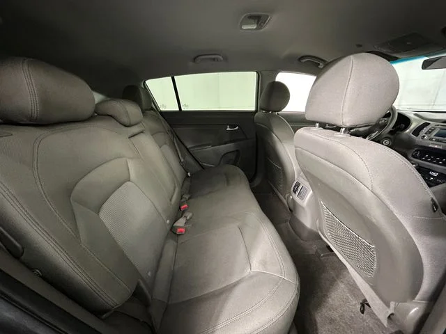 Used 2015 Silver Kia LX image 17