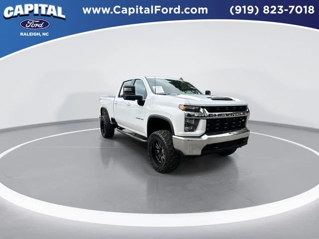 Used 2021 White Chevrolet LT image 2