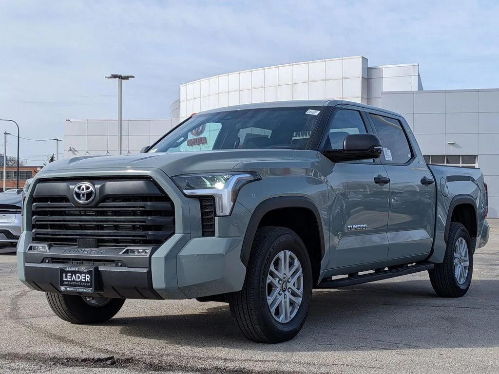 New 2026 Lunar Rock Toyota SR5 image 3
