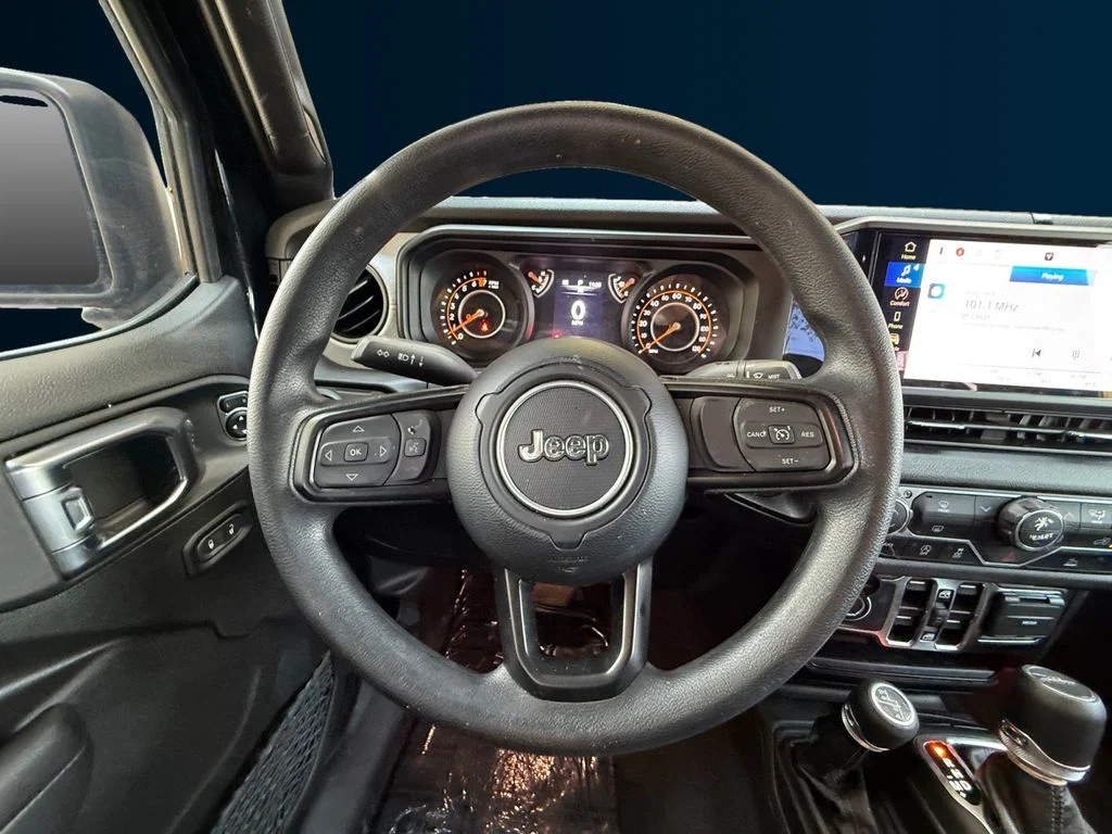 Used 2025 Black Jeep Nighthawk image 13