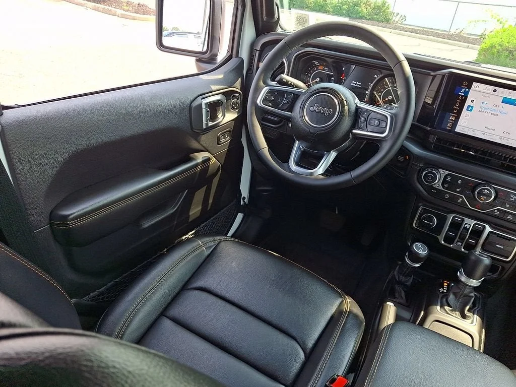 Used 2025 White Jeep 4-Door Sahara 4x4 image 48