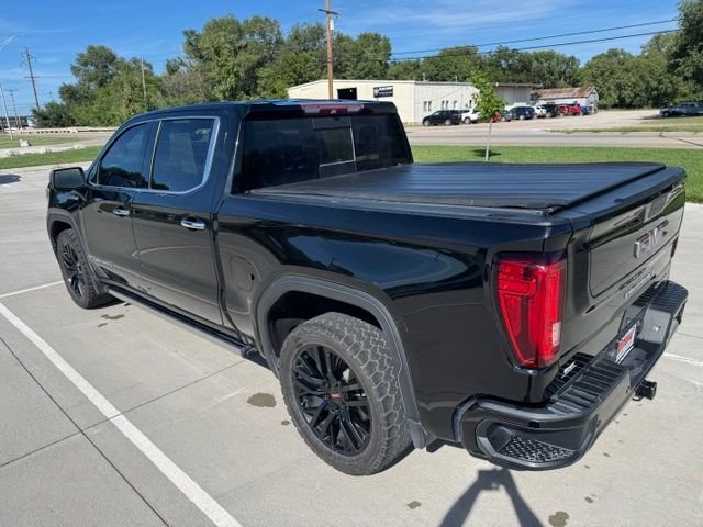 Used 2019 Black GMC Denali image 5