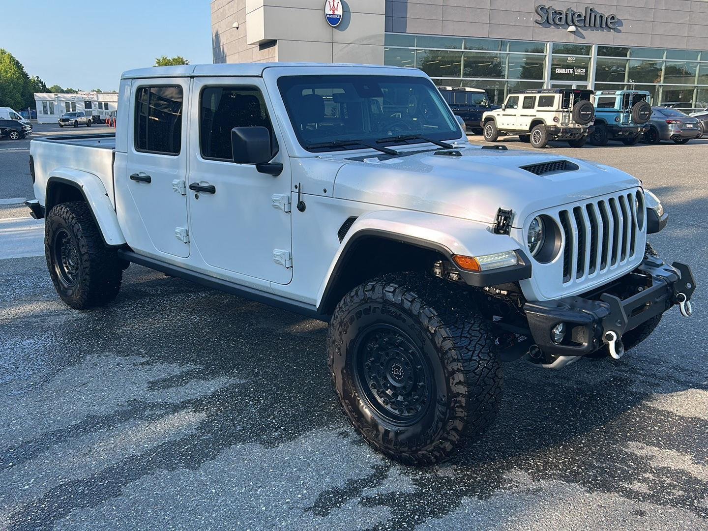 Used 2021 Bright White Clearcoat Jeep Mojave image 8