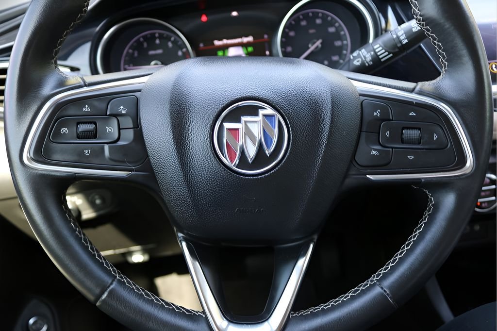 Used 2022 White Buick Select image 20