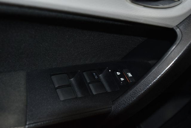2019 Toyota Corolla LE - Photo 25