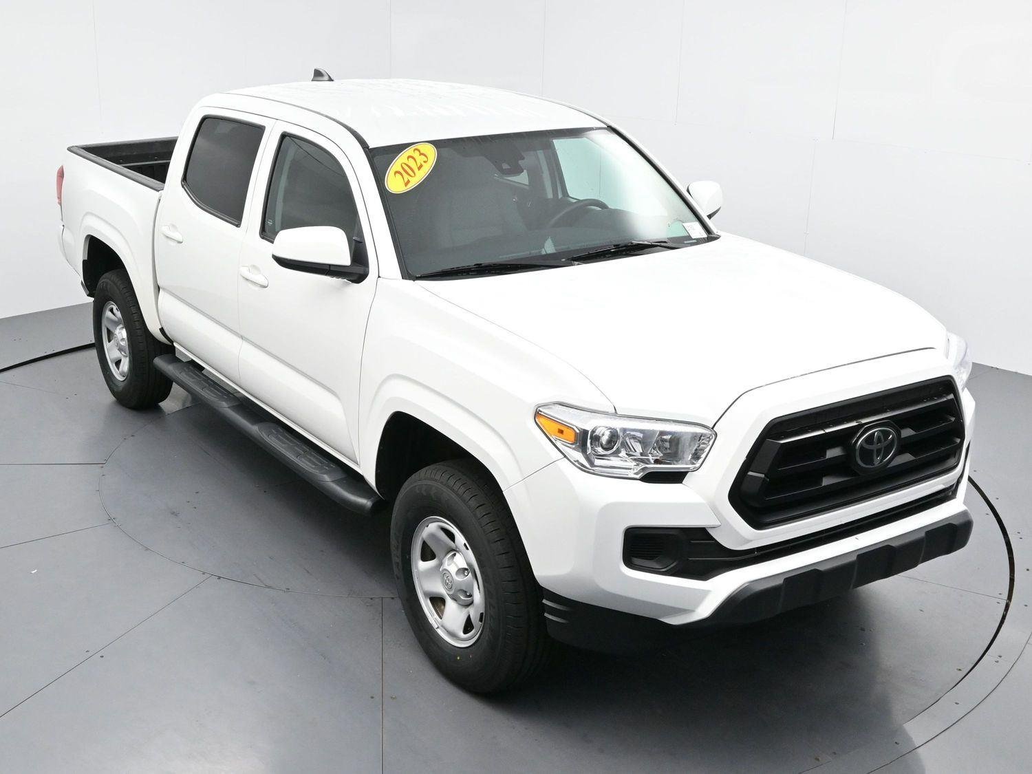 Used 2023 White Toyota SR image 33