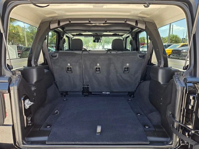 Certified Used 2025 Black Jeep Rubicon image 9
