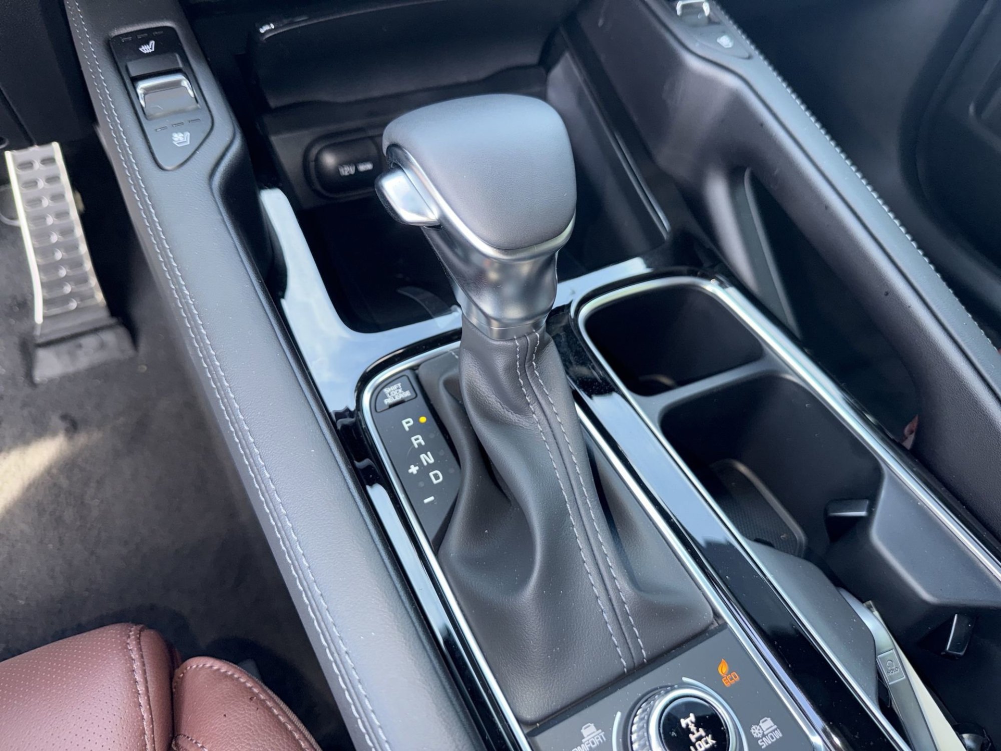 2025 Kia Telluride SX - Photo 11