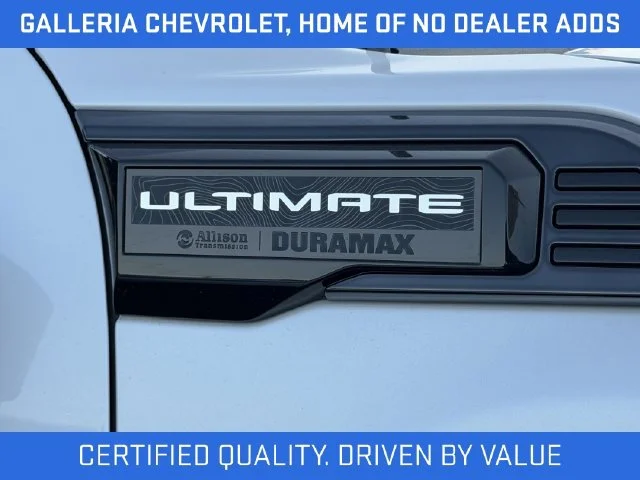 Used 2024 White Frost Tricoat GMC Denali Ultimate image 3
