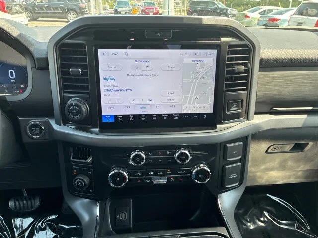 New 2026 Carbonized Gray Metallic Ford XLT image 35