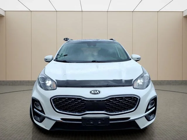 Used 2022 White Kia EX image 3