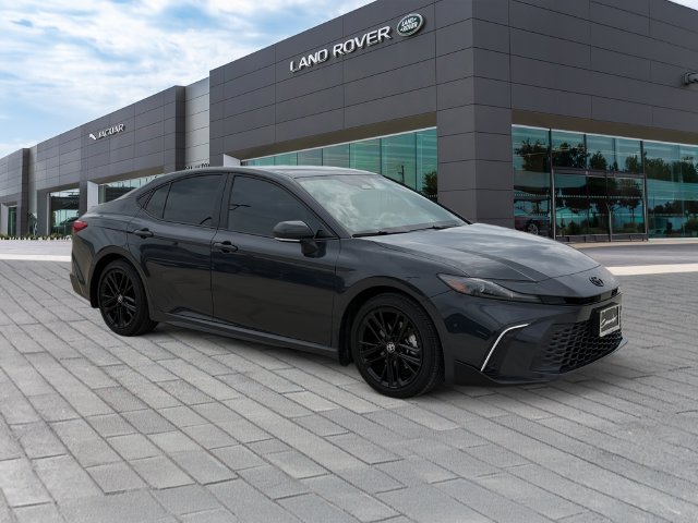 Used 2026  Toyota SE image 7