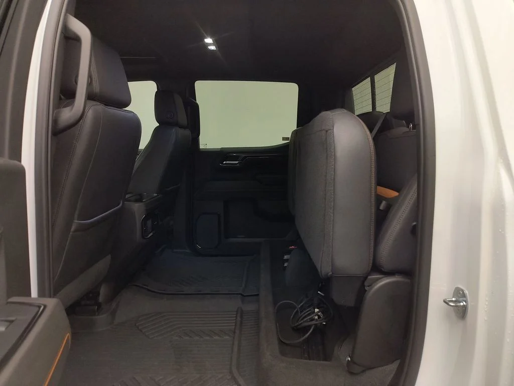 Used 2022 Summit White GMC AT4 image 20