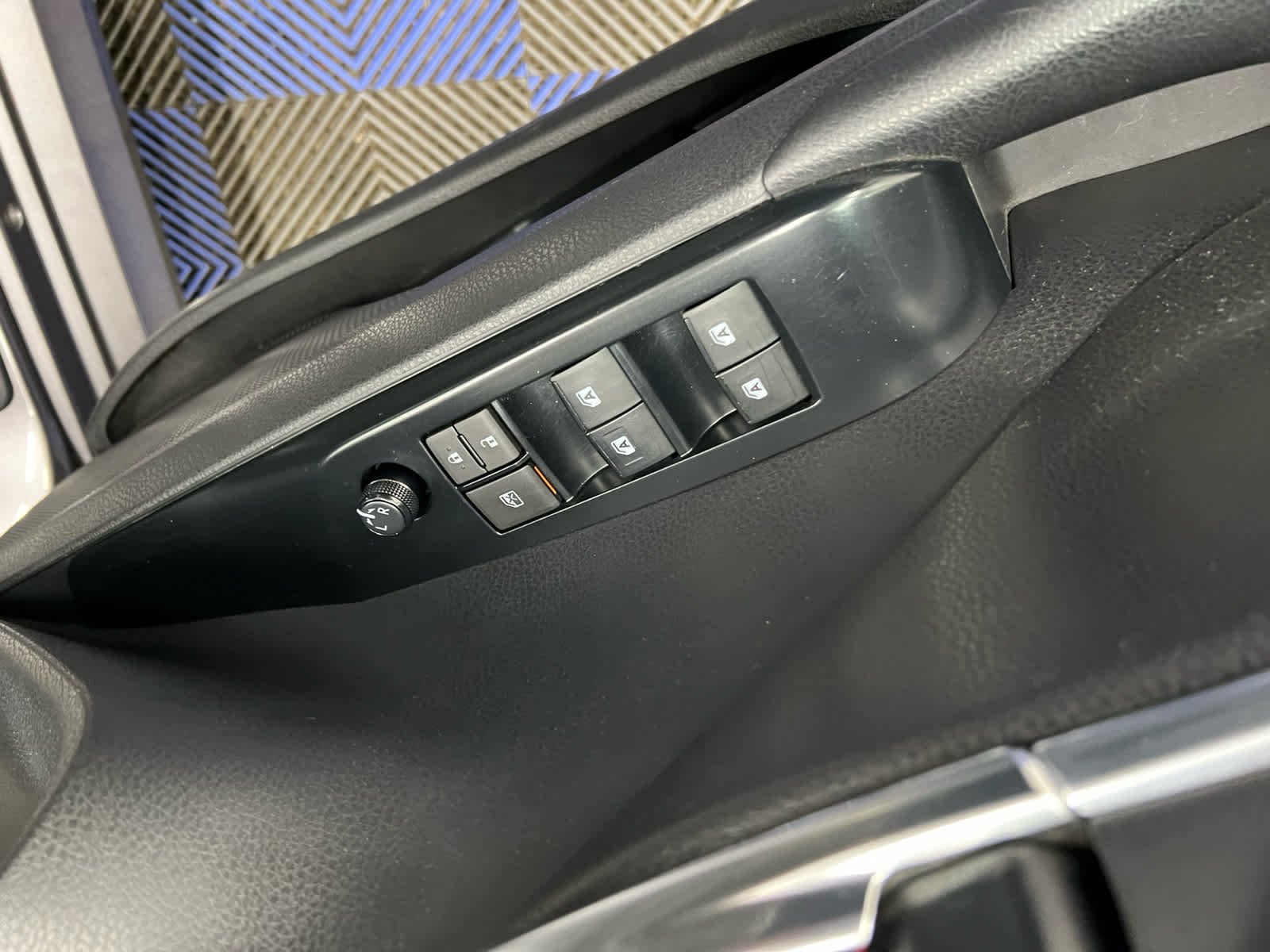 Used 2020 Predawn Gray Mica Toyota LE image 10