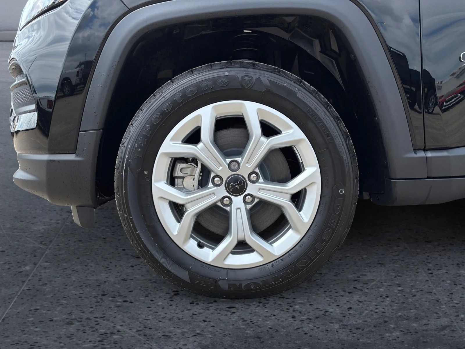 New 2026 Diamond Black Crystal Pearl Jeep North image 9