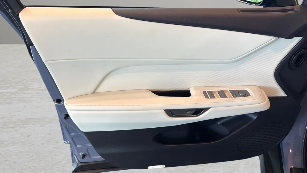 2026 Lexus ES BEV 500e Premium AWD - Photo 10