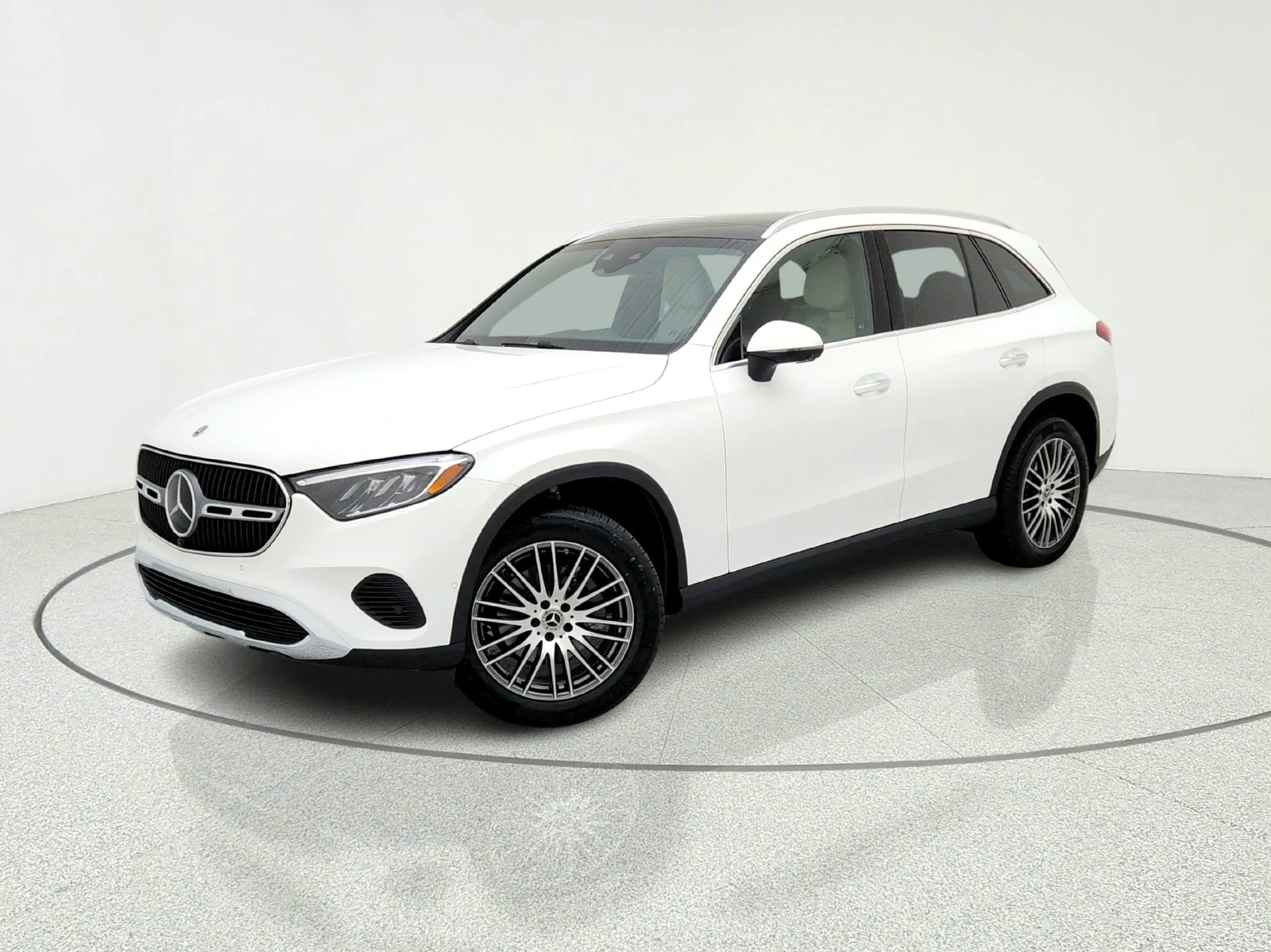 2026 Mercedes-Benz GLC GLC 300's photo