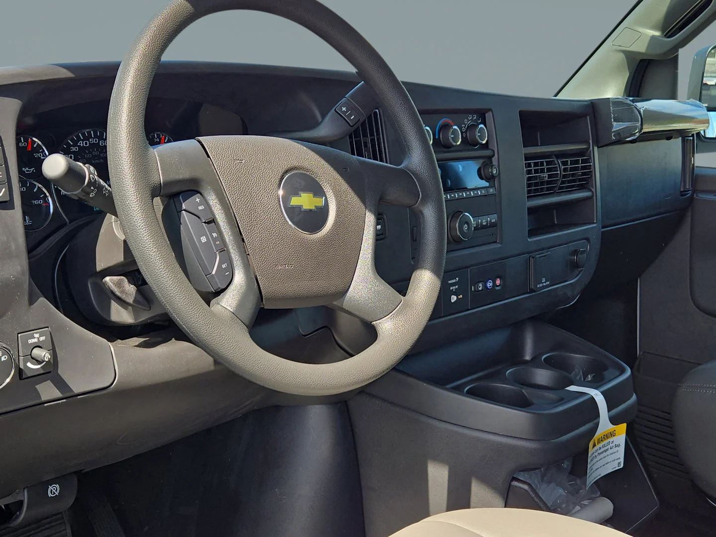 2025 Chevrolet Express Cargo Work Van - Photo 11