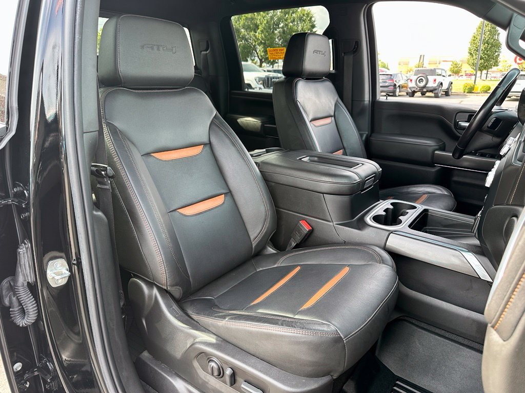 Used 2022 Black GMC AT4 image 26
