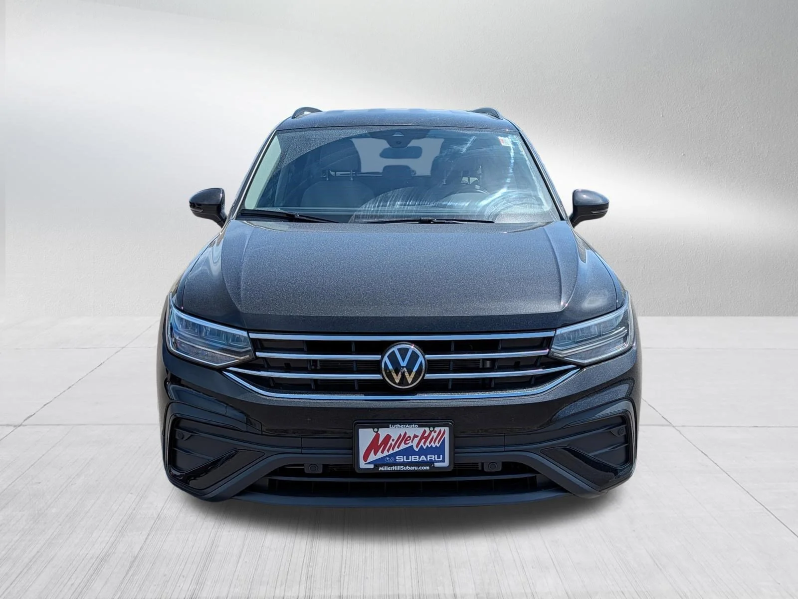 Used 2024 Volkswagen Tiguan S with VIN 3VVFB7AXXRM177899 for sale in Hermantown, Minnesota