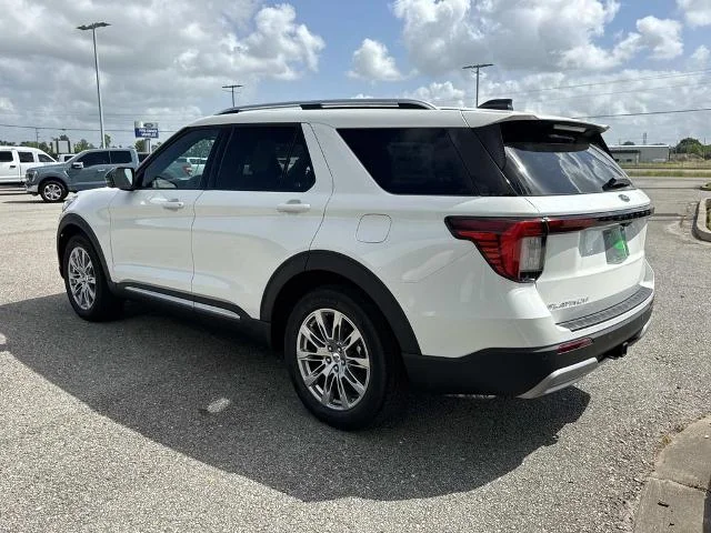 New 2026 Star White Metallic Tri-Coat Ford Platinum™ image 16