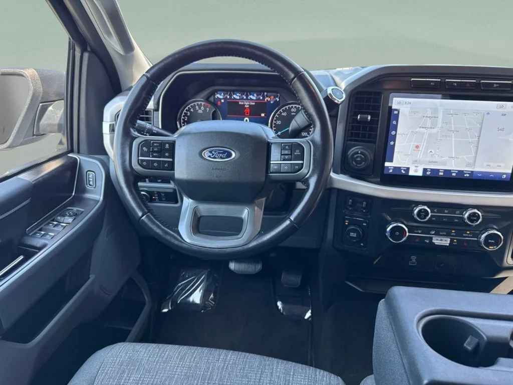 Used 2022 Oxford White Ford XLT image 22