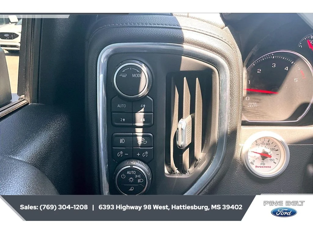 Used 2022 Iridescent Pearl Tricoat Chevrolet LTZ image 22