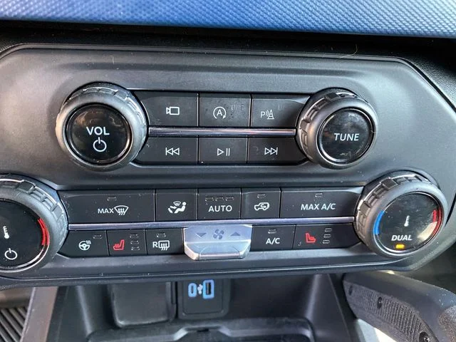 Used 2022 Velocity Blue Metallic Ford Raptor image 17