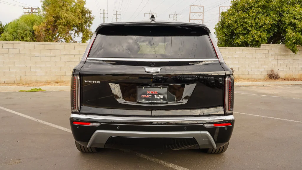 2027 Cadillac VISTIQ Luxury - Photo 8