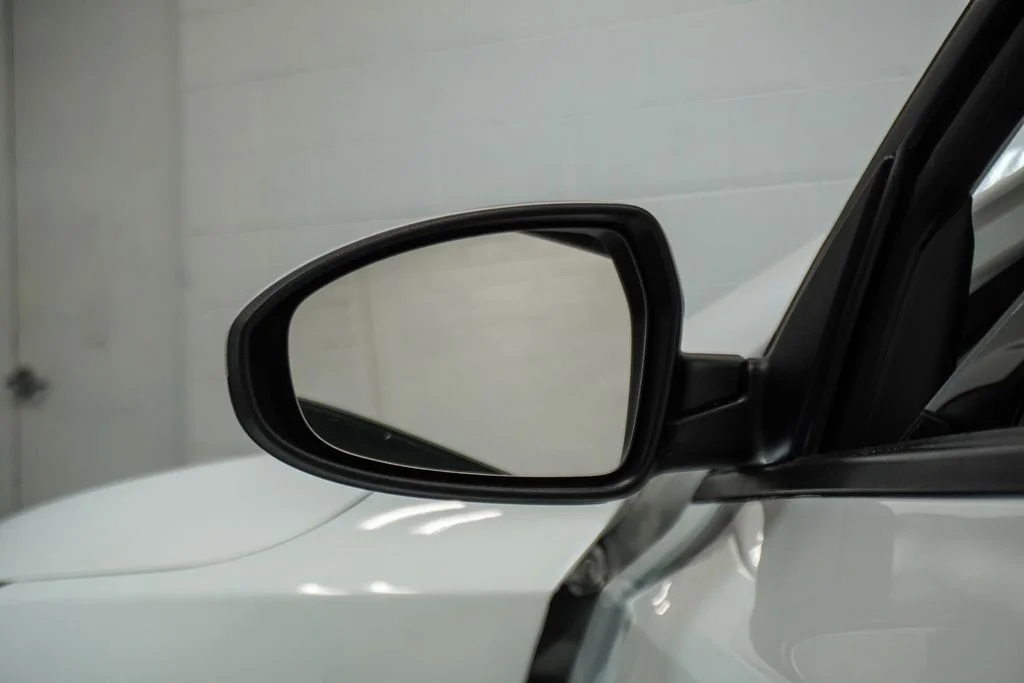 Used 2024 White Kia LXS image 35