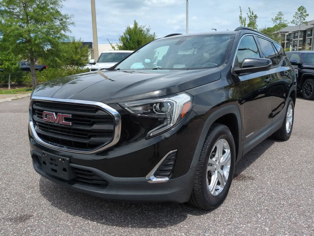 Used 2019 Ebony Twilight Metallic GMC SLE image 2