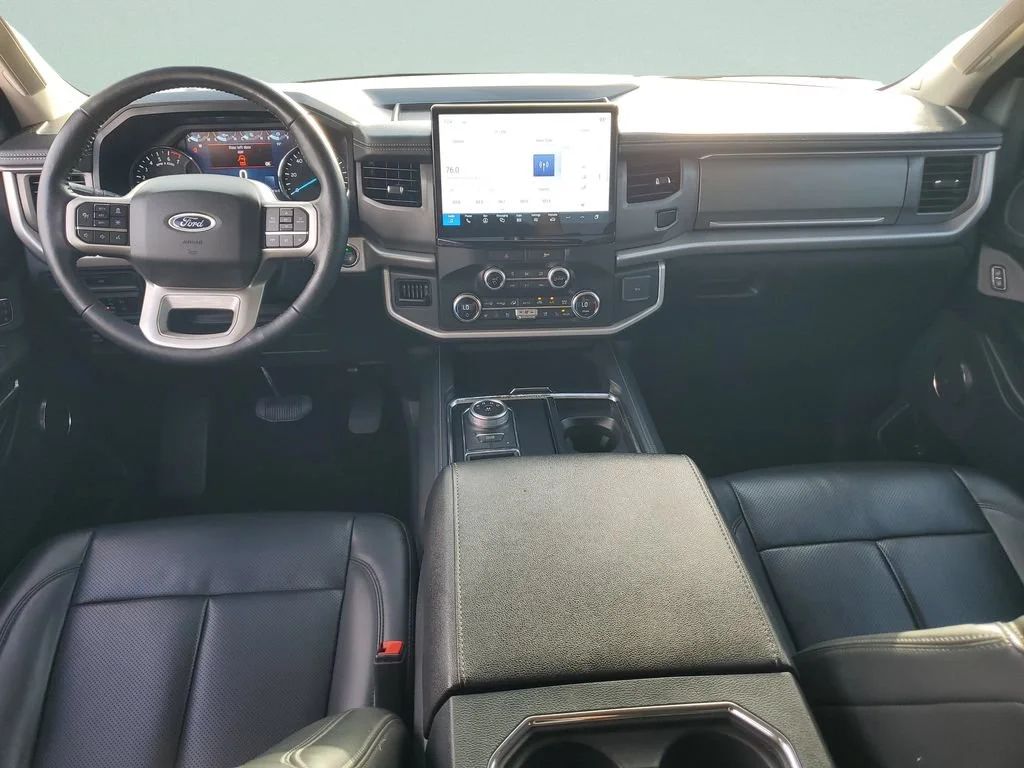Used 2022 Gray Ford XLT image 11