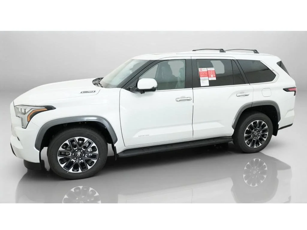 New 2026 Wind Chill Pearl Toyota Limited image 2