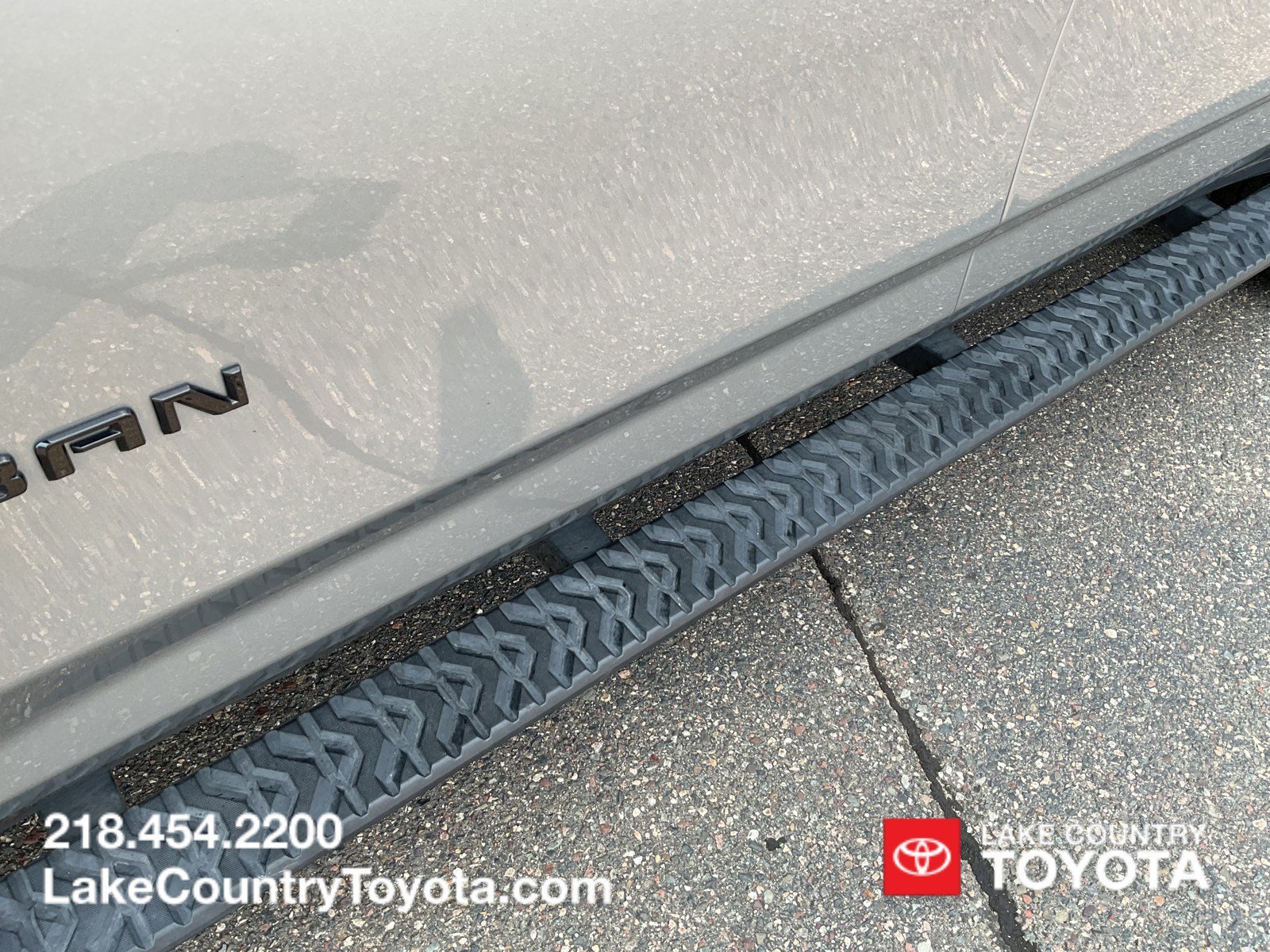 Used 2025 Gray Chevrolet Z71 image 10