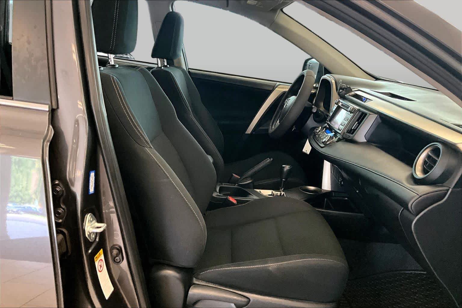 Used 2015 Magnetic Gray Metallic Toyota XLE image 8