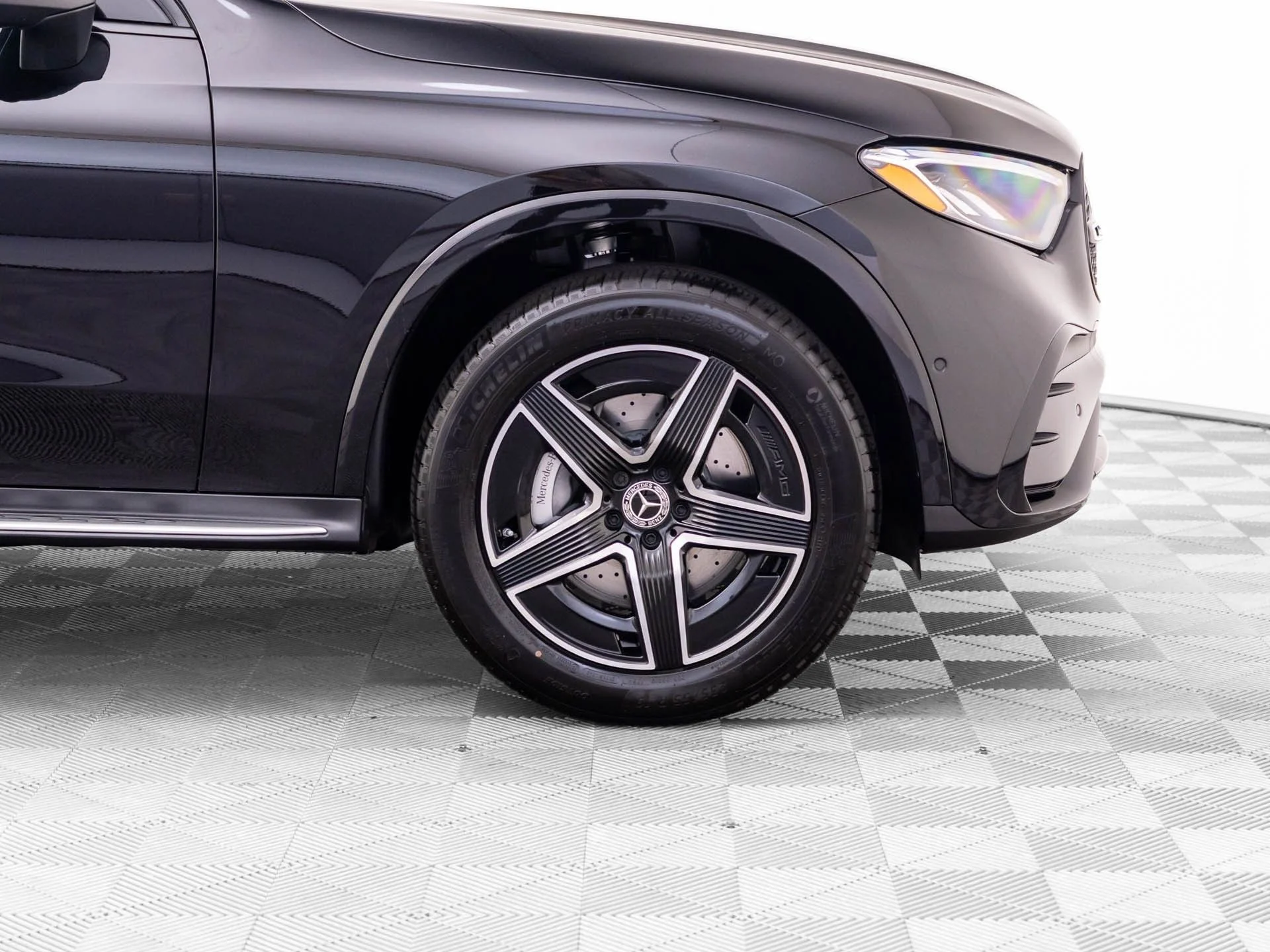 New 2027 Black Mercedes-Benz GLC 300 image 37