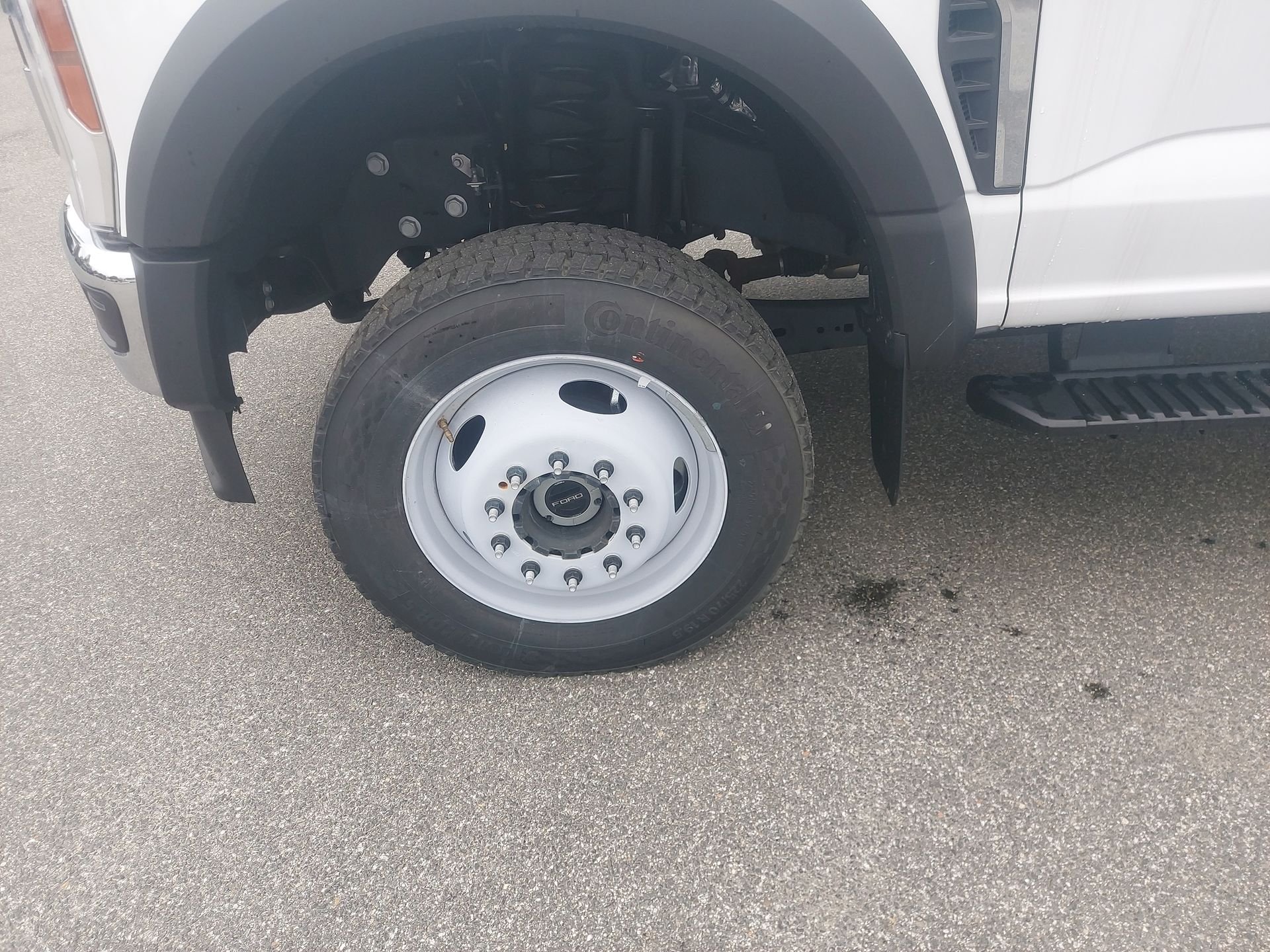 Used 2024 White Ford XL image 2