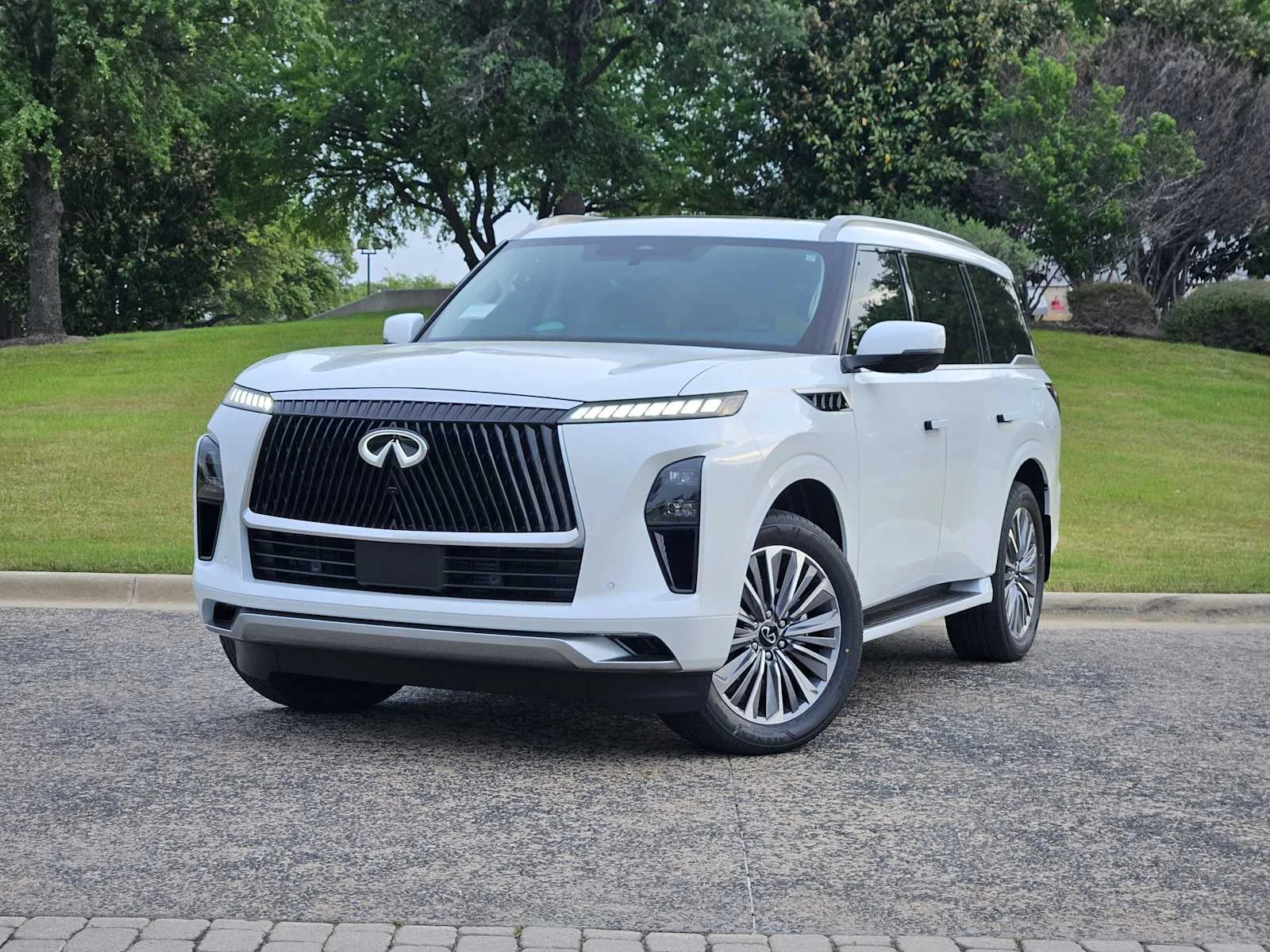 2026 INFINITI QX80