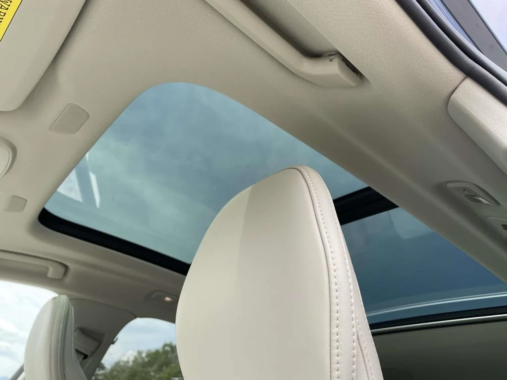 New 2026 Denim Blue Metallic Volvo Ultra image 12