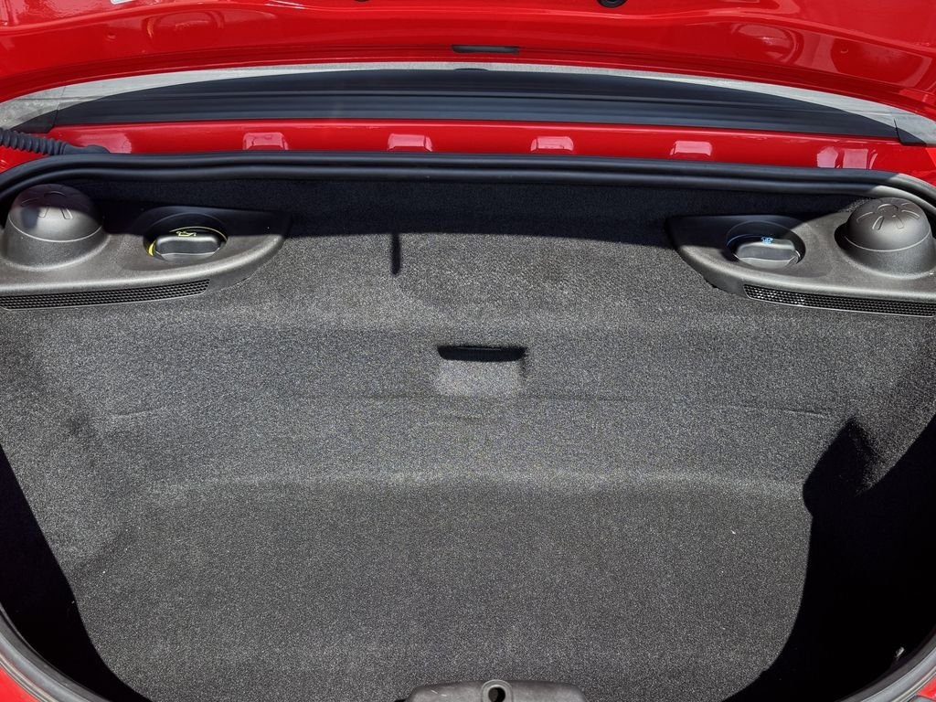Used 2018 Red Porsche Base image 11