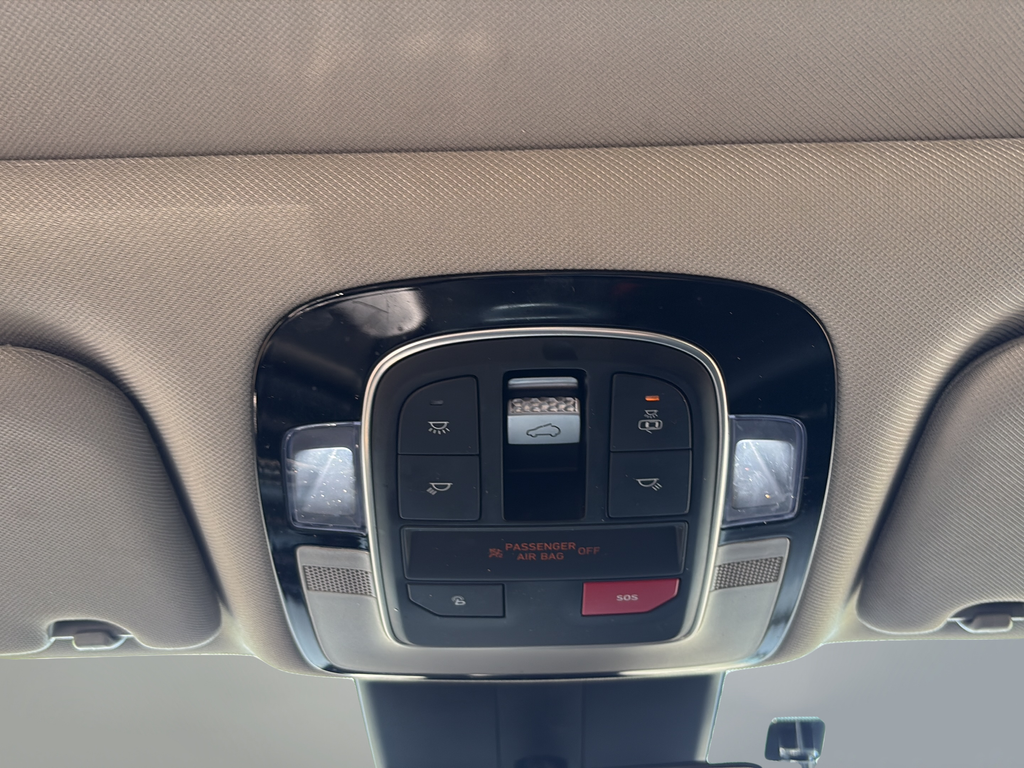 Used 2023 Gray Hyundai SEL image 17