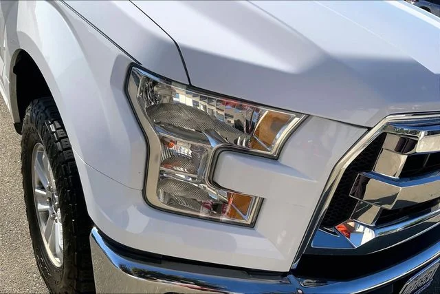 Used 2015 Oxford White Ford XLT image 26