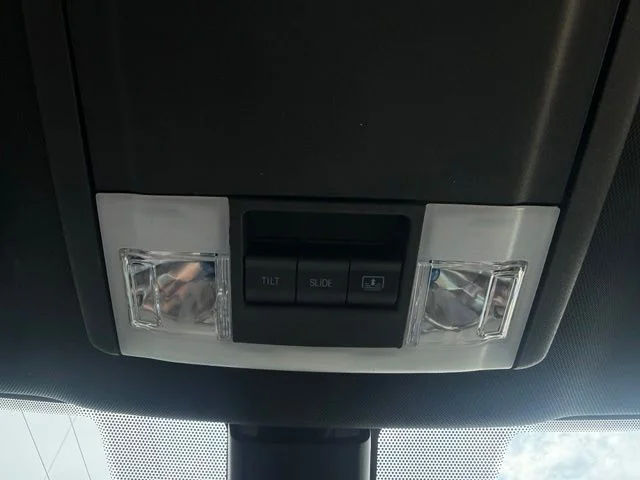 Used 2018 Black Ford XLT image 24