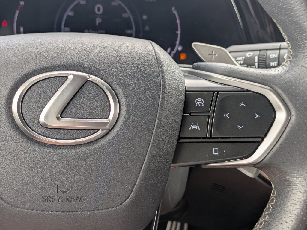Used 2023  Lexus 350 F Sport Handling image 21