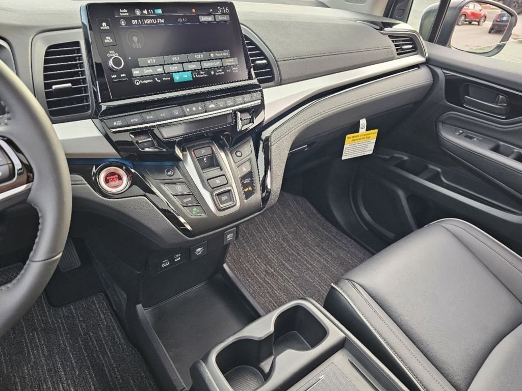 New 2026 Platinum White Pearl Honda Touring image 35