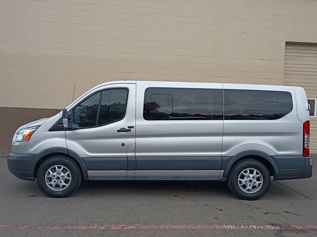 Used 2015 Ingot Silver Ford XLT image 9