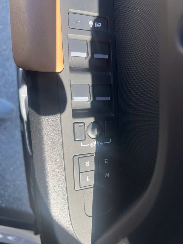 Used 2026 White Land Rover X image 14