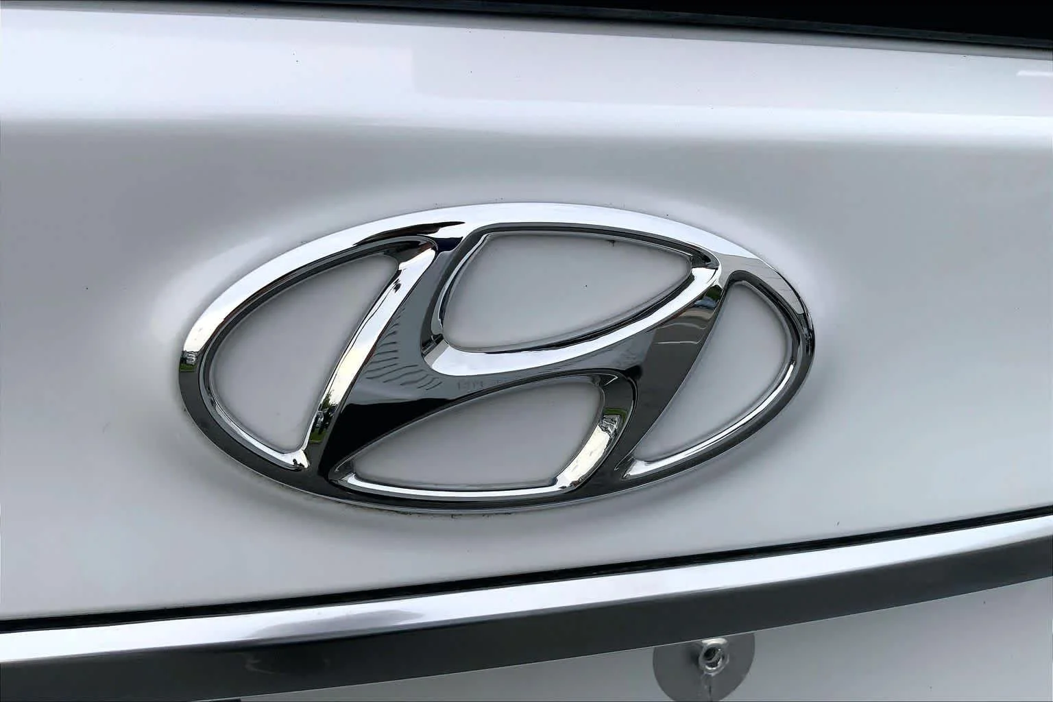 Used 2019 Quartz White Hyundai Ultimate image 10