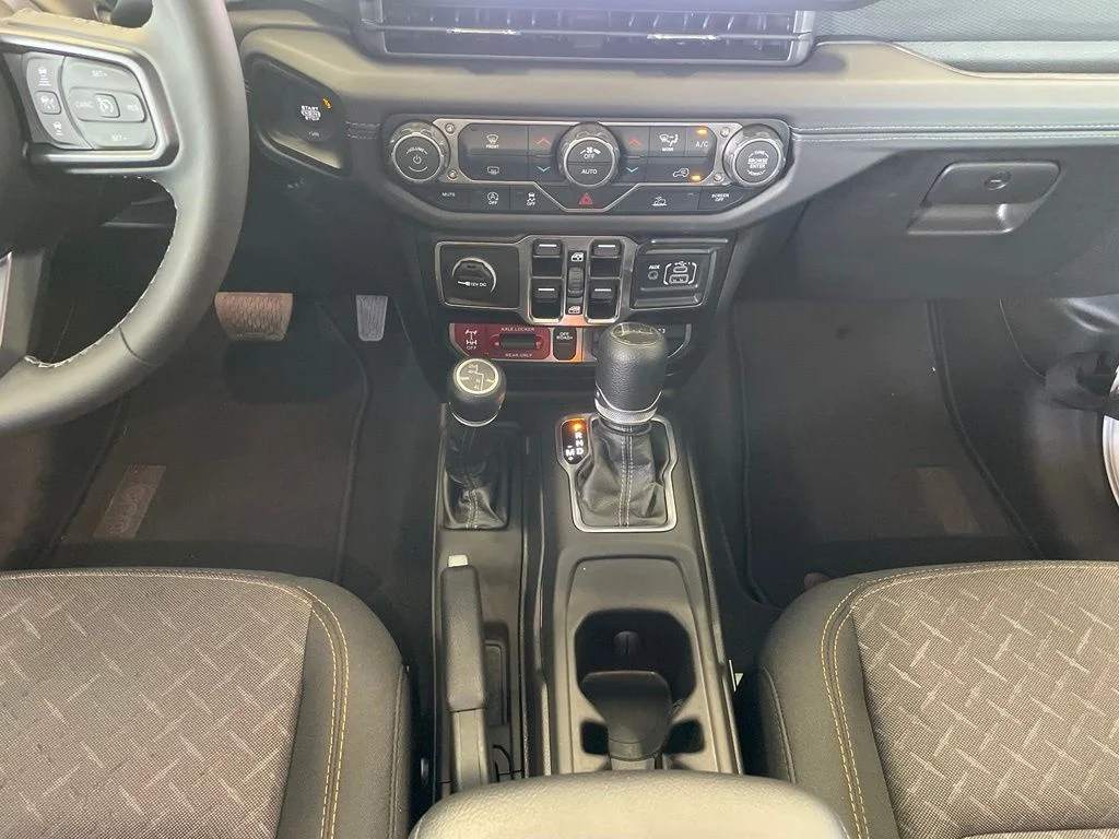 Used 2026 White Jeep Mojave image 21